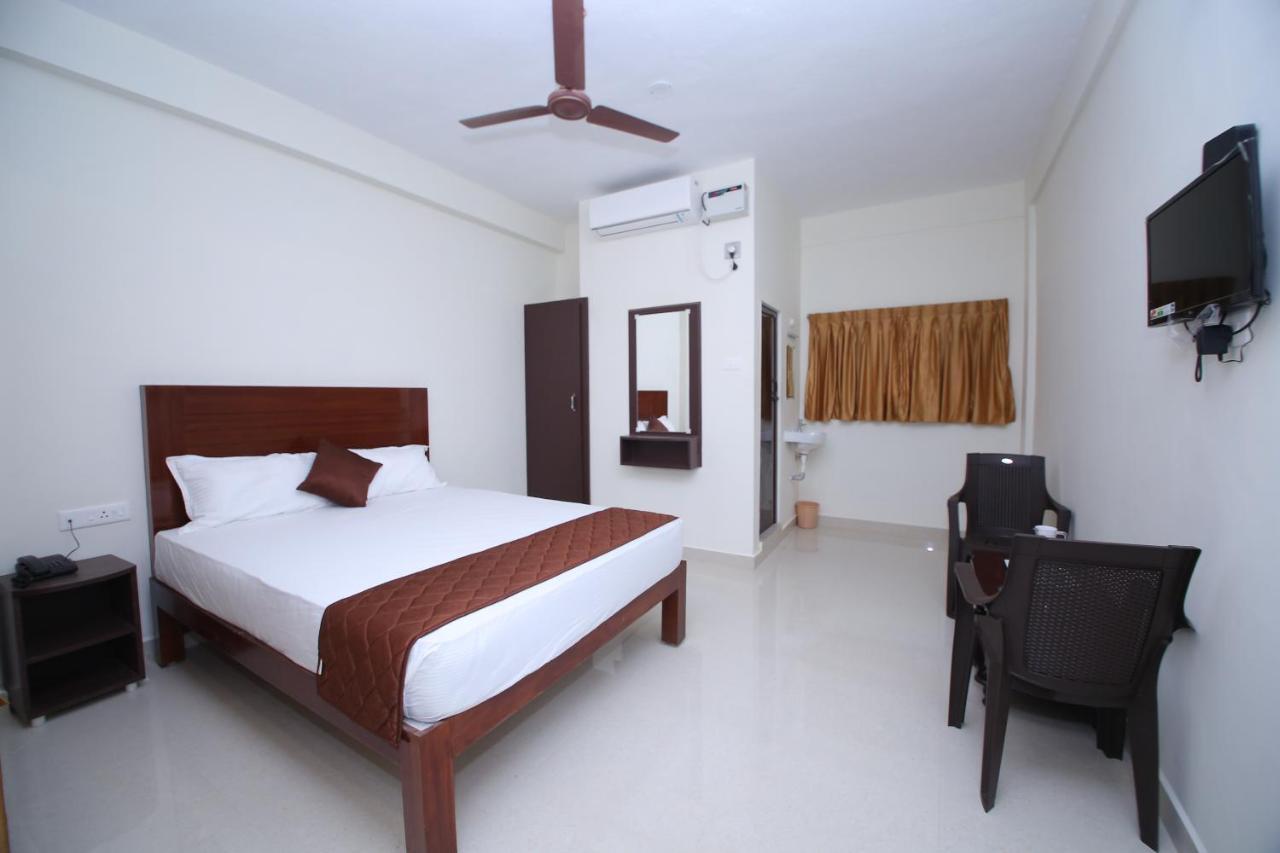 Rani Residency Hotel Пондичери Екстериор снимка